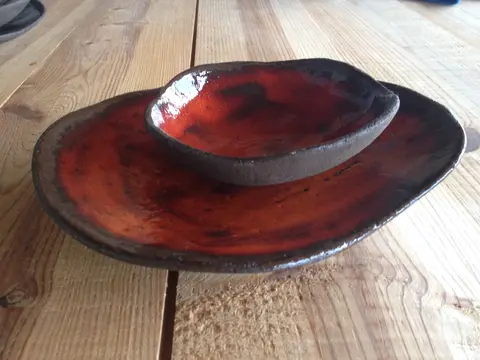 Kırmızı Mayıs tabakları