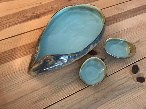 El yapımı seramik makarna tabağı