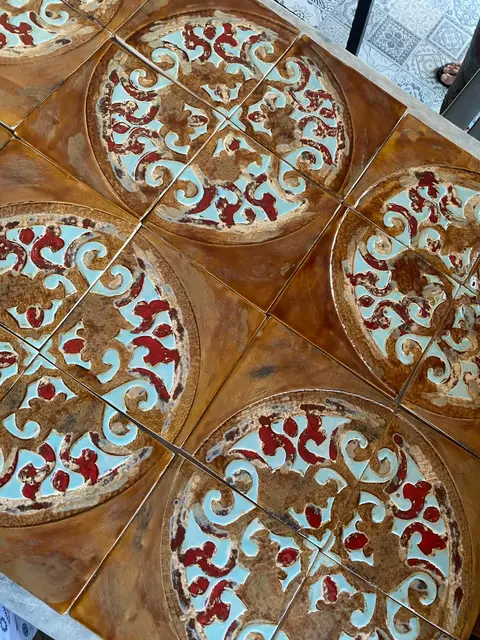 Uzun,keyifli bahçe sohbetleri için elyapımı seramik